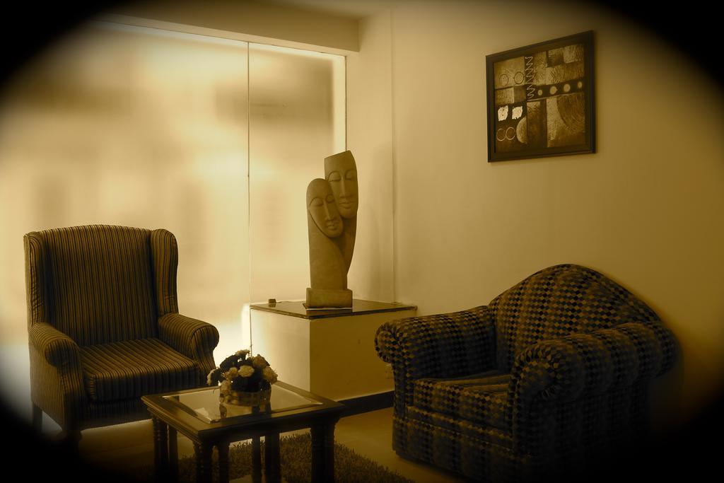 Rosemallow Hotel 뉴델리 외부 사진